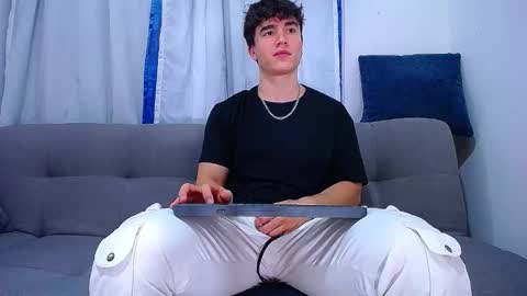 Snapshot of andre_parker chatting on 09.13.25 Andre Parker online show from 09.13.25