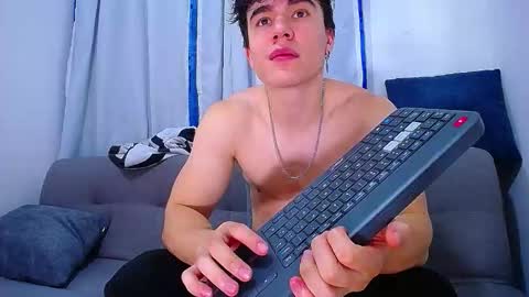 Snapshot of andre_parker chatting on 09.16.25 Andre Parker online show from 09.16.25