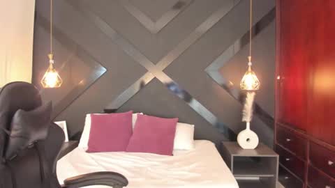 Snapshot of andre_soto_ chatting on 02.23.25 A N D R E online show from 02.23.25