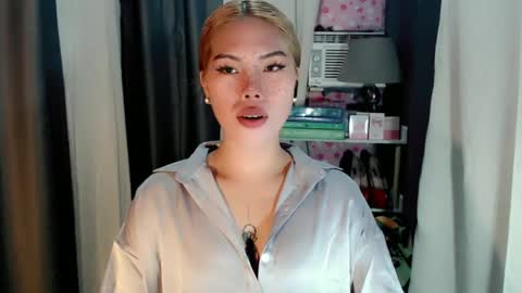 Snapshot of andrea06121998 chatting on 06.19.26 andrea06121998 online show from 06.19.26
