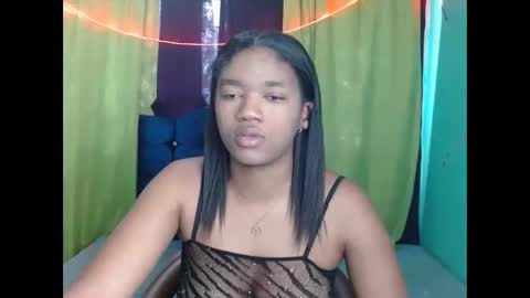 andrea1_ebony online show from 11.25.25