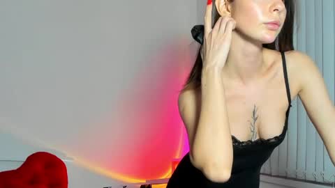 Snapshot of andrea__bass chatting on 04.26.26 andrea__bass online show from 04.26.26