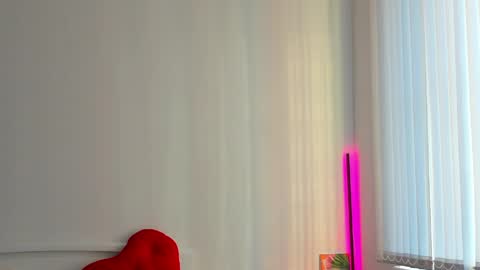 Snapshot of andrea__bass chatting on 04.28.26 andrea__bass online show from 04.28.26