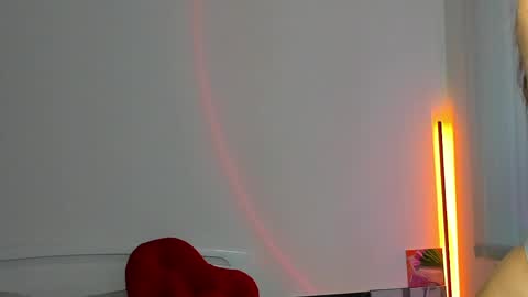 Snapshot of andrea__bass chatting on 05.21.26 andrea__bass online show from 05.21.26