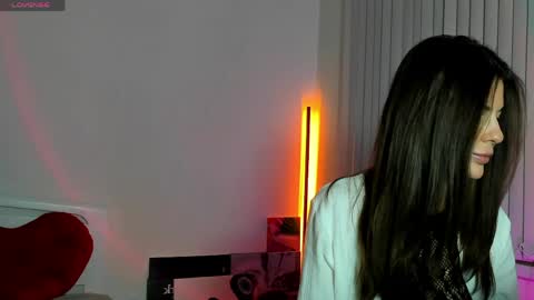 Snapshot of andrea__bass chatting on 05.31.26 andrea__bass online show from 05.31.26