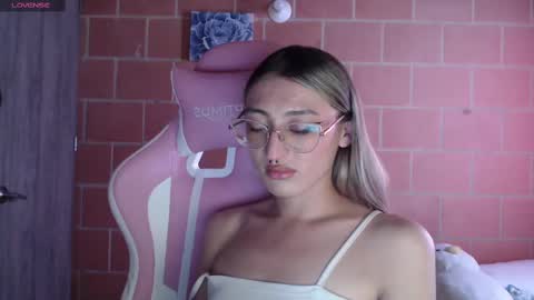 Andrea  online show from 09.10.25