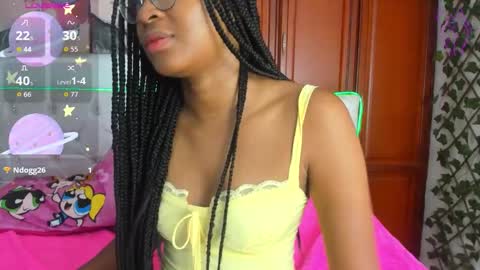 Naomi Andrea Daviss online show from 03.05.26