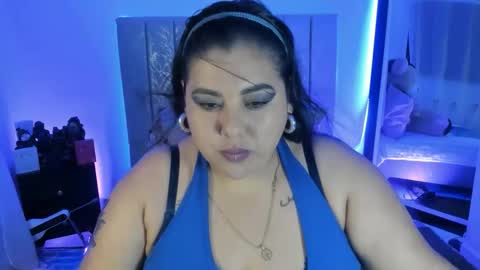 Snapshot of andreaakinky chatting on 11.17.25 andreaakinky online show from 11.17.25