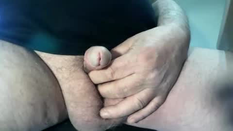 Snapshot of andreas40cc chatting on 04.17.26 Andreas40CC online show from 04.17.26