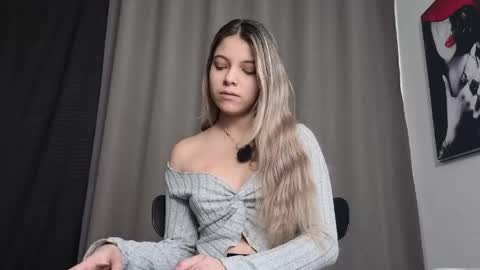 Snapshot of andreau_19 chatting on 06.01.26 andreau 19 online show from 06.01.26