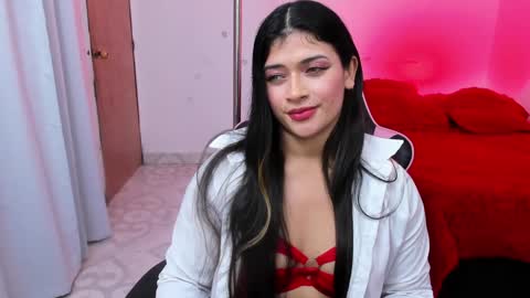 Snapshot of andreeart chatting on 01.10.25 ig online show from 01.10.25