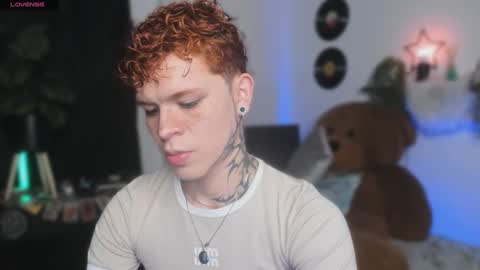 Snapshot of andreewwolffman chatting on 09.12.25 Andrew online show from 09.12.25