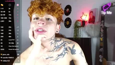 Snapshot of andreewwolffman chatting on 12.03.25 Andrew online show from 12.03.25