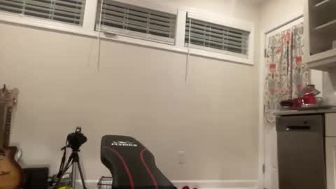 Snapshot of andrenoma427 chatting on 12.14.25 andrenoma427 online show from 12.14.25