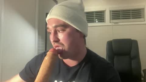 Snapshot of andrenoma427 chatting on 12.19.25 andrenoma427 online show from 12.19.25