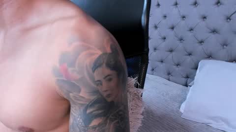 insta andres clark  online show from 11.21.25