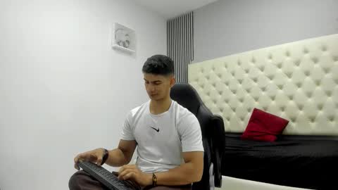 andres_stud online show from 03.25.26