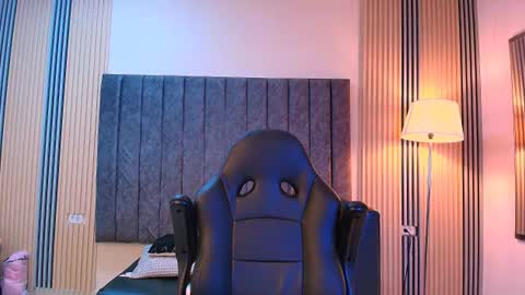 Snapshot of andres_stud chatting on 07.15.26 andres_stud online show from 07.15.26