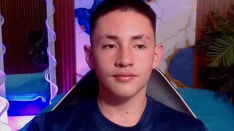 Snapshot of andres_tay chatting on 04.19.26 andres_tay online show from 04.19.26