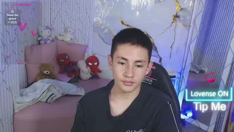 Snapshot of andres_tay chatting on 05.30.26 andres_tay online show from 05.30.26