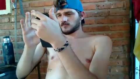 Snapshot of andrescitomessi chatting on 12.04.24 FLACO online show from 12.04.24