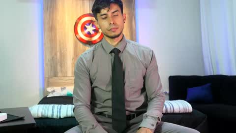 Snapshot of andrew_elliot chatting on 02.08.25 Andrew online show from 02.08.25