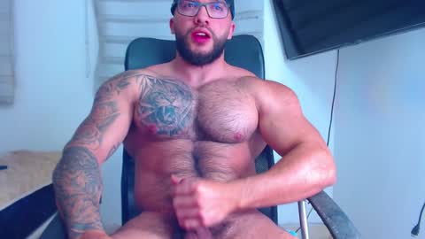 Snapshot of andrew_holden__ chatting on 01.09.25 andrew_holden__ online show from 01.09.25