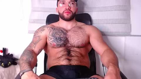 Snapshot of andrew_holden__ chatting on 10.17.25 andrew_holden__ online show from 10.17.25