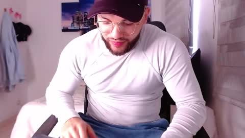 andrew_holden__ online show from 01.08.26