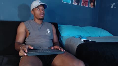 Snapshot of andrew_hoult chatting on 02.03.25 Andrew online show from 02.03.25