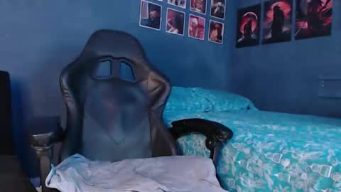 Snapshot of andrew_hoult chatting on 03.10.26 Andrew online show from 03.10.26