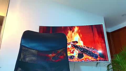 Snapshot of andrew_west_ chatting on 02.21.25 ANDREW WEST online show from 02.21.25