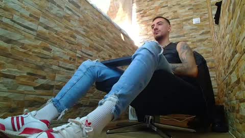 Snapshot of andrewbanner chatting on 01.17.25 MasterRomania online show from 01.17.25