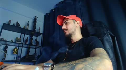 Snapshot of andrewbanner chatting on 02.11.25 MasterRomania online show from 02.11.25