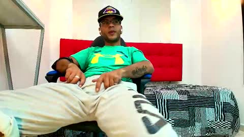 Snapshot of andrey_u92 chatting on 09.26.25 online show from 09.26.25