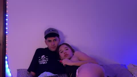 Snapshot of andrezukii chatting on 10.25.25 Andresuki online show from 10.25.25