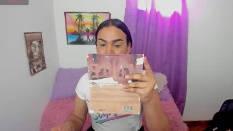 Snapshot of andrys_hot chatting on 10.24.25 Andrys online show from 10.24.25