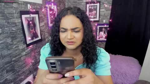 Snapshot of andrys_hot chatting on 11.28.25 Andrys online show from 11.28.25