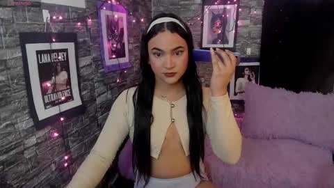 Snapshot of andrys_hot chatting on 02.13.26 Andrys online show from 02.13.26