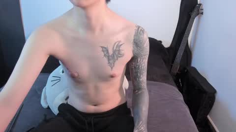 Snapshot of andy_bankai chatting on 05.28.26 twx Andy twink3 online show from 05.28.26
