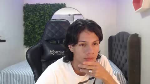 Snapshot of andy_dan1 chatting on 01.21.25 andy_dan1 online show from 01.21.25