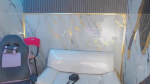 Snapshot of andy_dan1 chatting on 10.22.25 andy_dan1 online show from 10.22.25