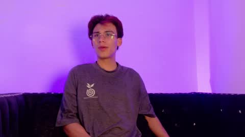 Snapshot of andy_dluxe chatting on 05.15.26 andy_dluxe online show from 05.15.26