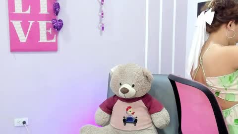 Andrea online show from 02.24.25