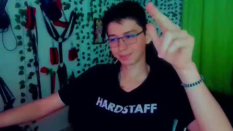 Snapshot of andy_gray01 chatting on 10.25.25 Andy Gray online show from 10.25.25