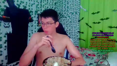 Snapshot of andy_gray01 chatting on 10.31.25 Andy Gray online show from 10.31.25