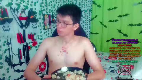 Snapshot of andy_gray01 chatting on 11.12.25 Andy Gray online show from 11.12.25