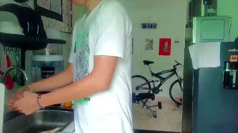 Snapshot of andy_gray01 chatting on 11.13.25 Andy Gray online show from 11.13.25