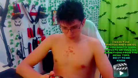 Snapshot of andy_gray01 chatting on 11.17.25 Andy Gray online show from 11.17.25