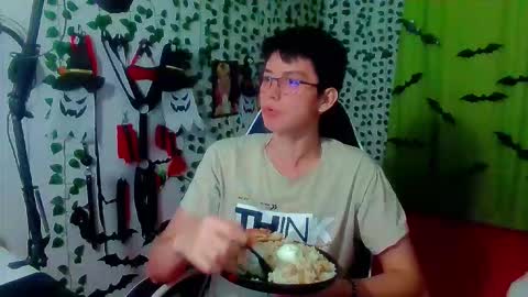 Snapshot of andy_gray01 chatting on 11.25.25 Andy Gray online show from 11.25.25